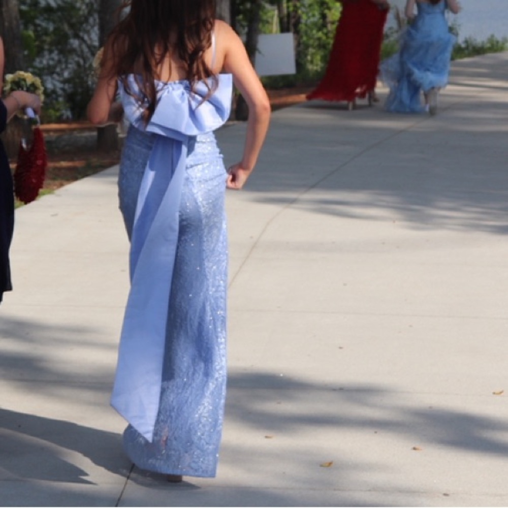 Baby blue lace prom dress size XS/0